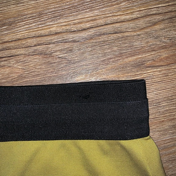 BCBG MaxAzria bandage Green stretch pencil skirt - Picture 7 of 7